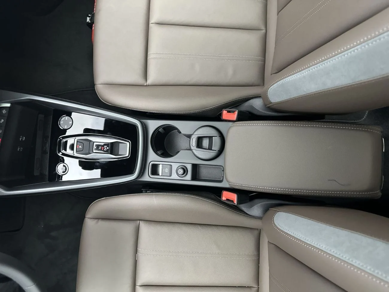 Audi A3 Sedan Advanced 35 TFSI  _WHITE