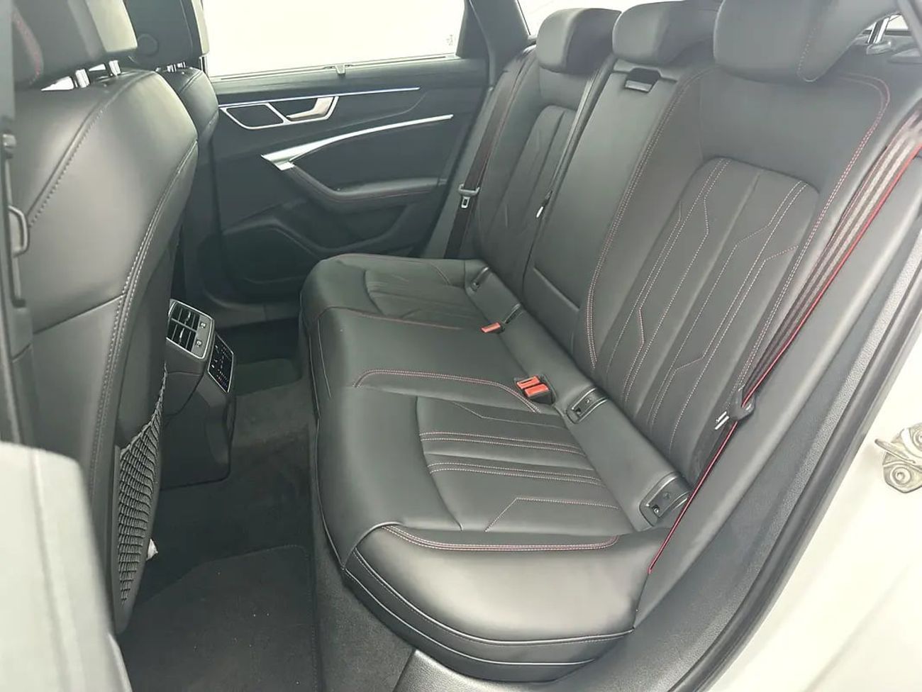 Audi A6 40 TFSI 2.0L Avant 40 TFSI