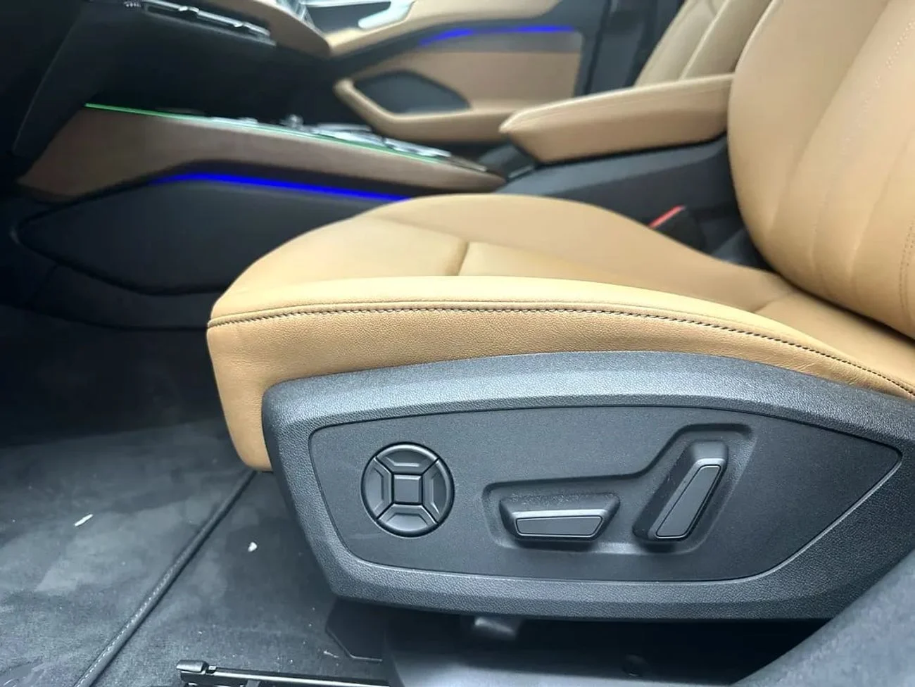 Audi A6 Sedan TFSI  Progress _ BLACK _2025