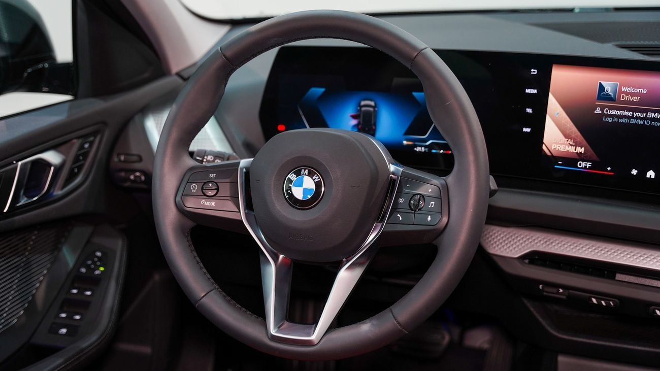 BMW 118i _2025 AT _4 Cylinders