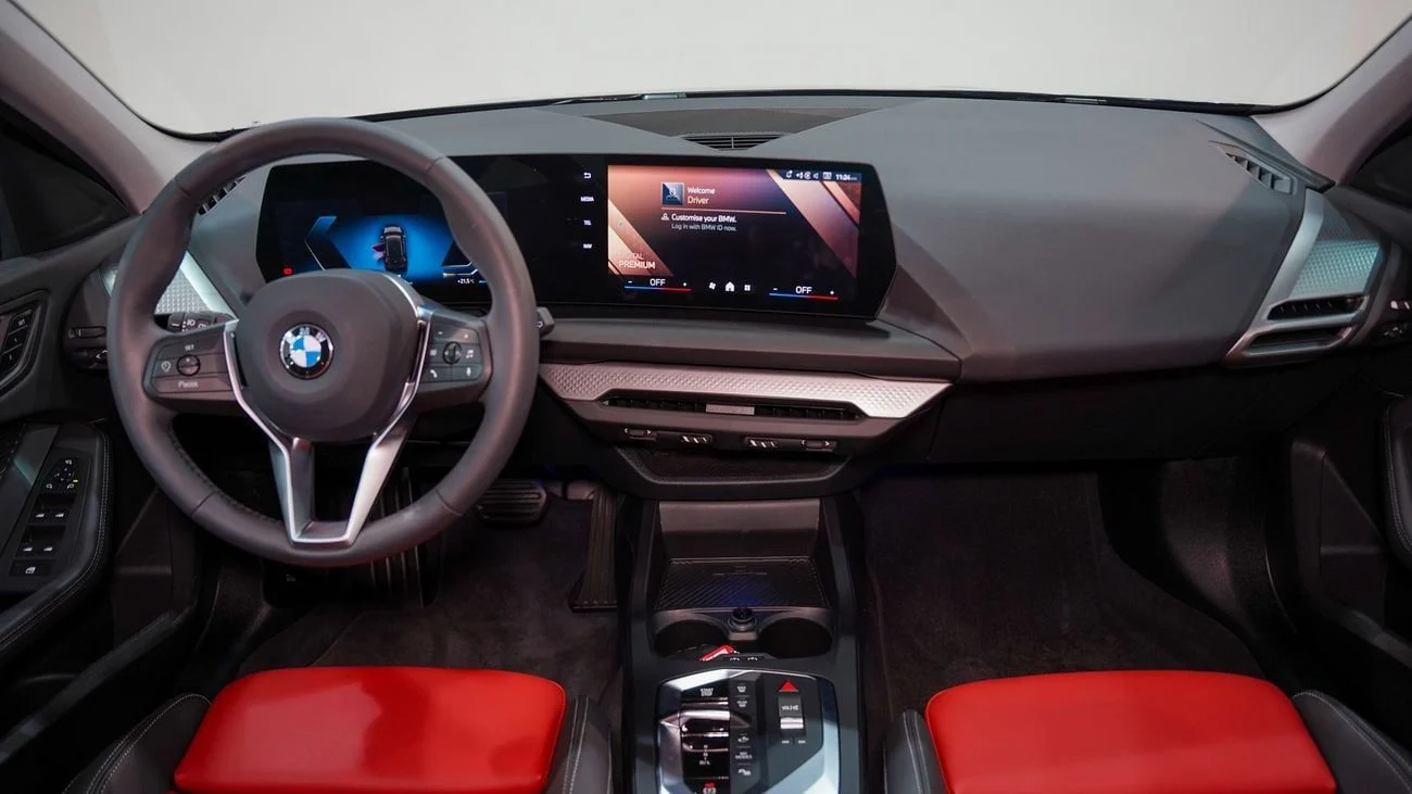 BMW 118i _2025 AT _4 Cylinders