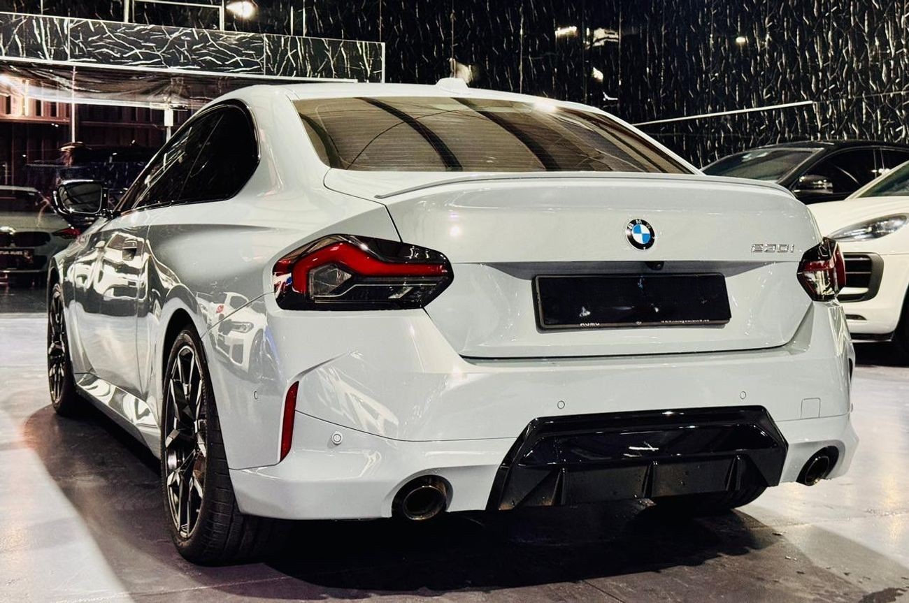 BMW 230i 2026 _2.0L