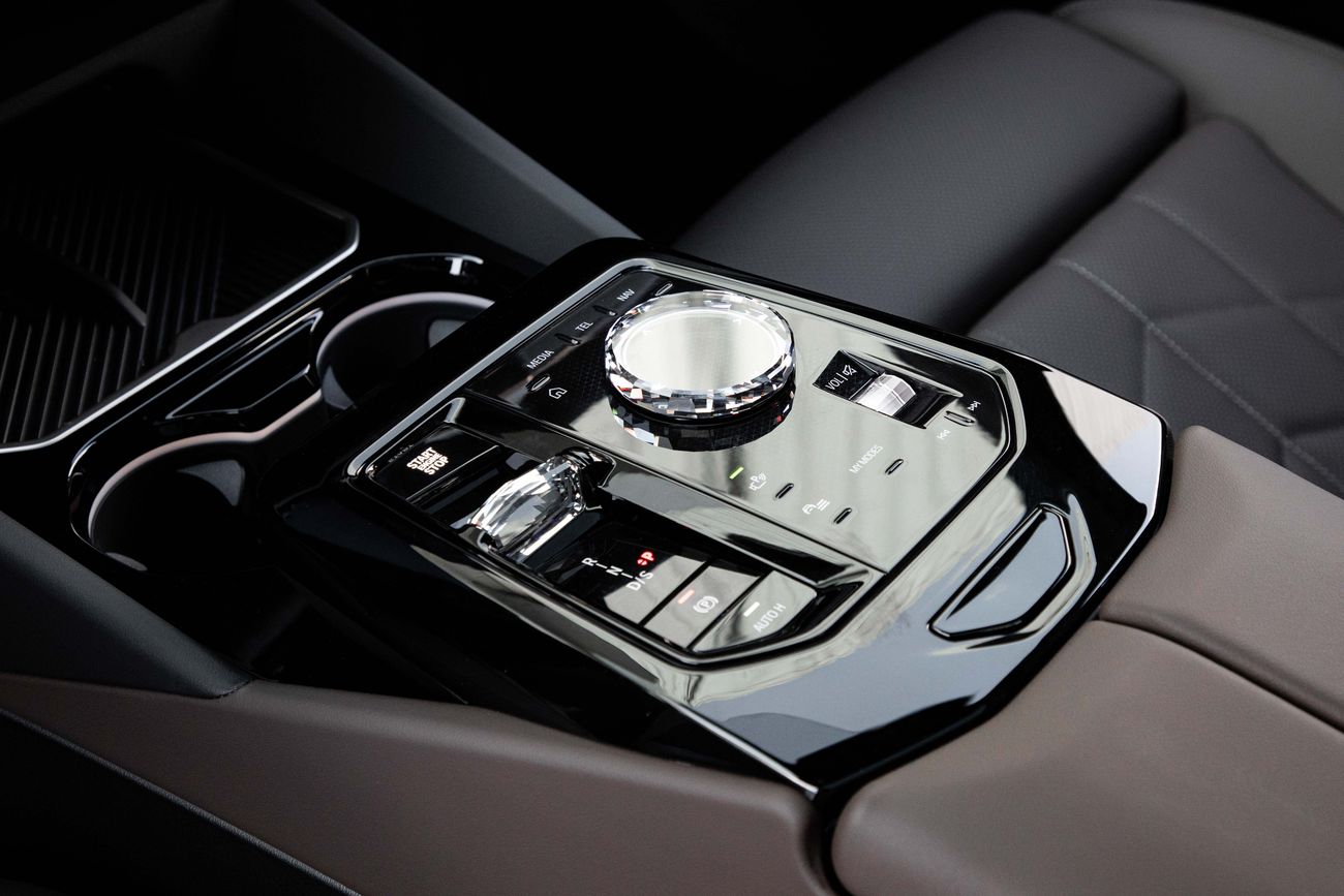 BMW 520i  M-Kit _2026_ PETROL