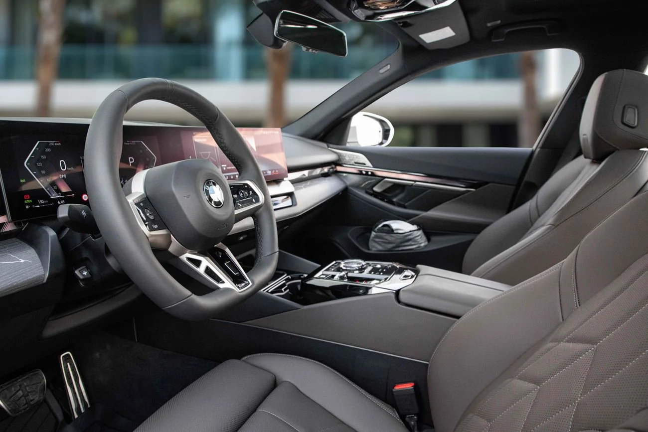 BMW 520i  M-Kit _2026_ PETROL