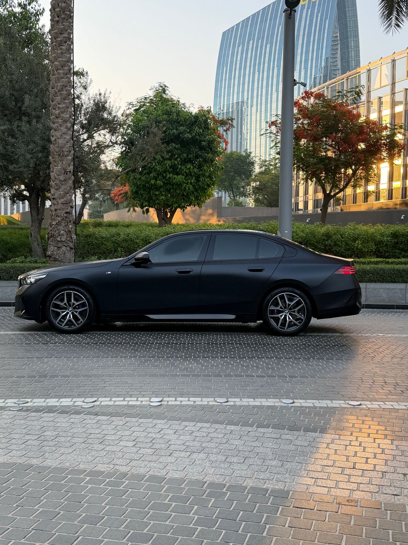 BMW 520I M SPORT TITANIUM  _2025 _2.0L _PETROL