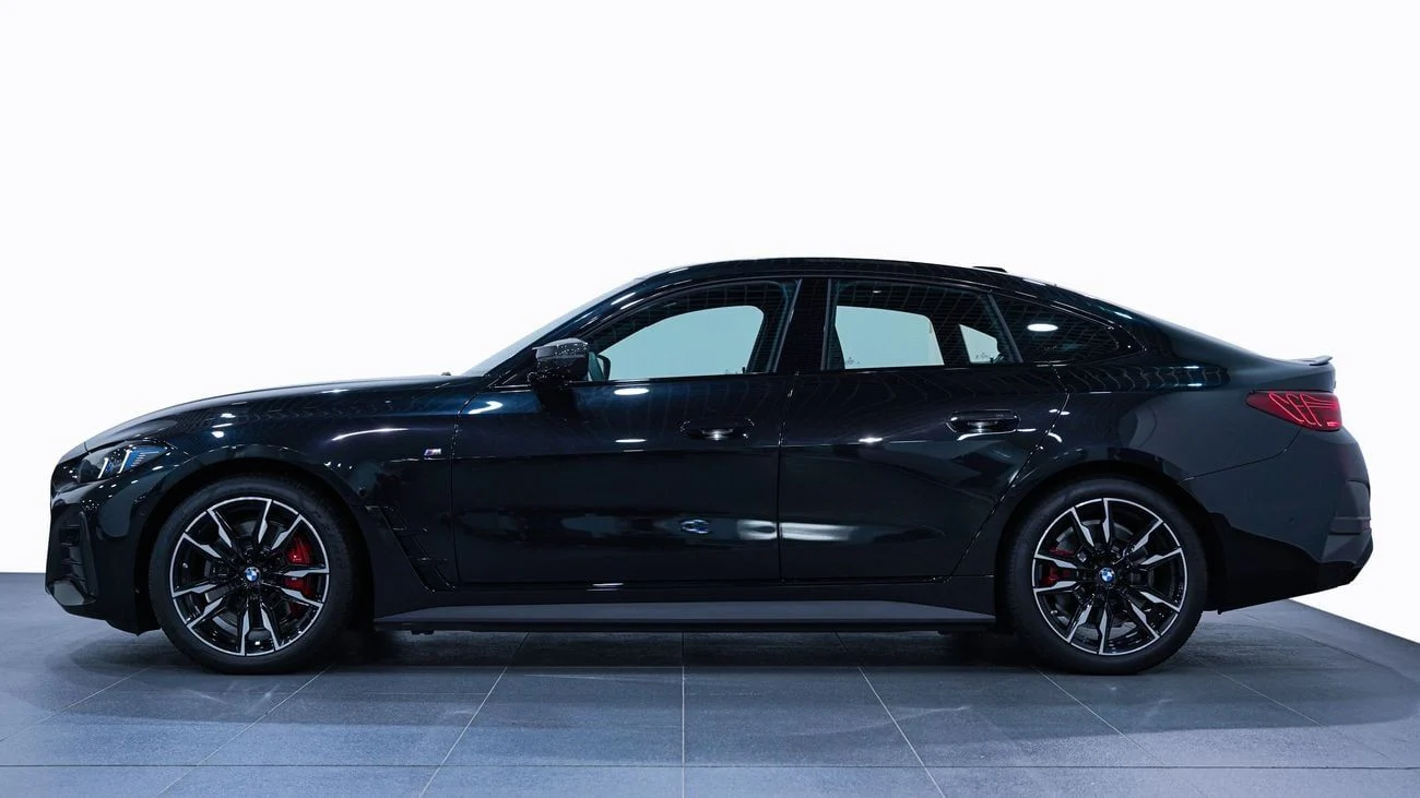 BMW i4_ HYBRID _ 2025 AT