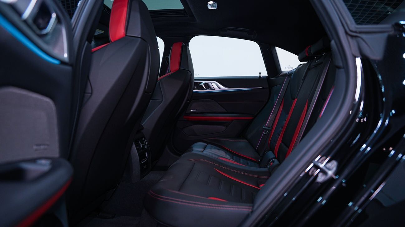 BMW i4_ HYBRID _ 2025 AT