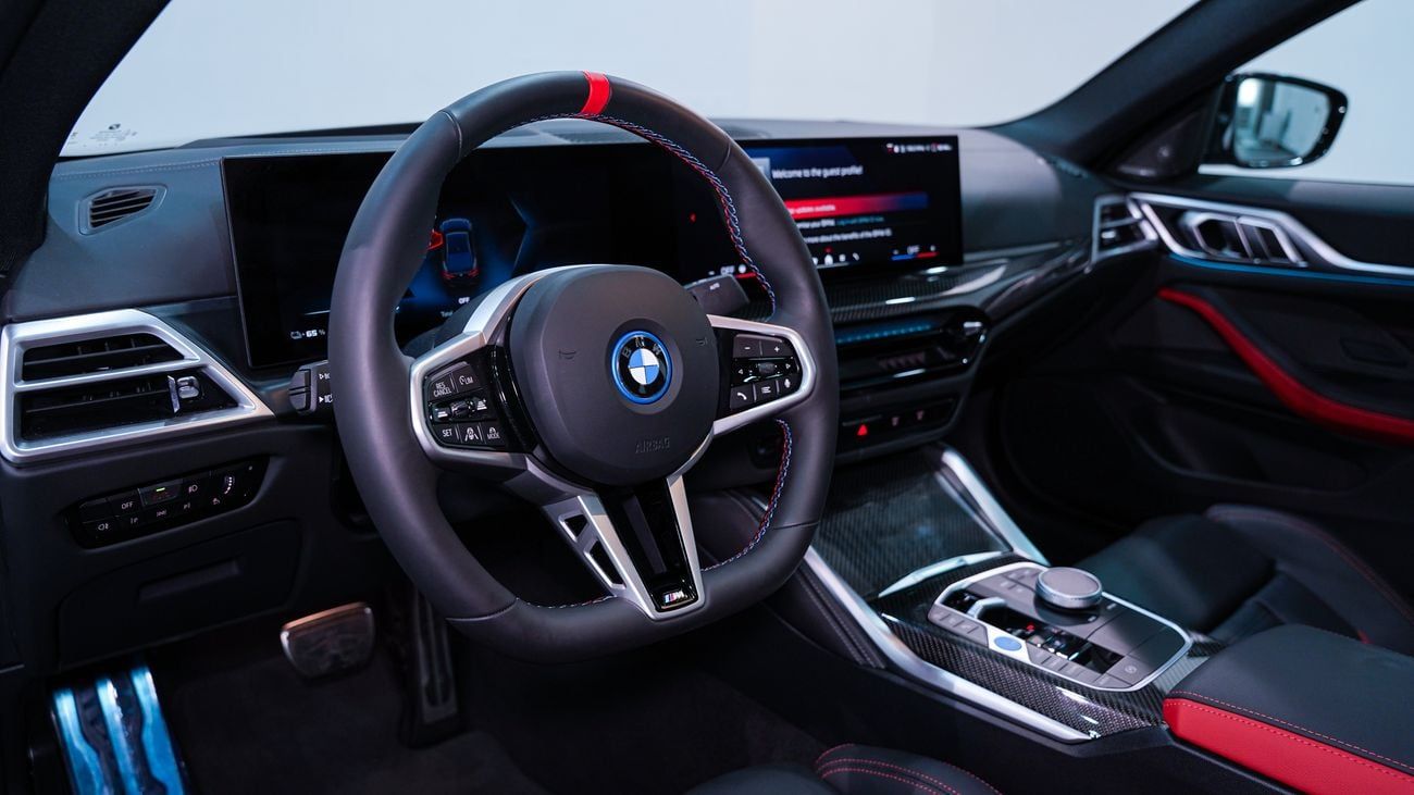 BMW i4_ HYBRID _ 2025 AT