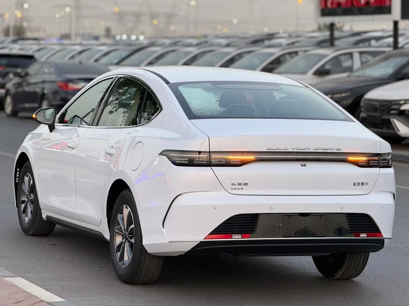BYD Destroyer 05  - 1.5L _HYBRID with SUNROOF 2025