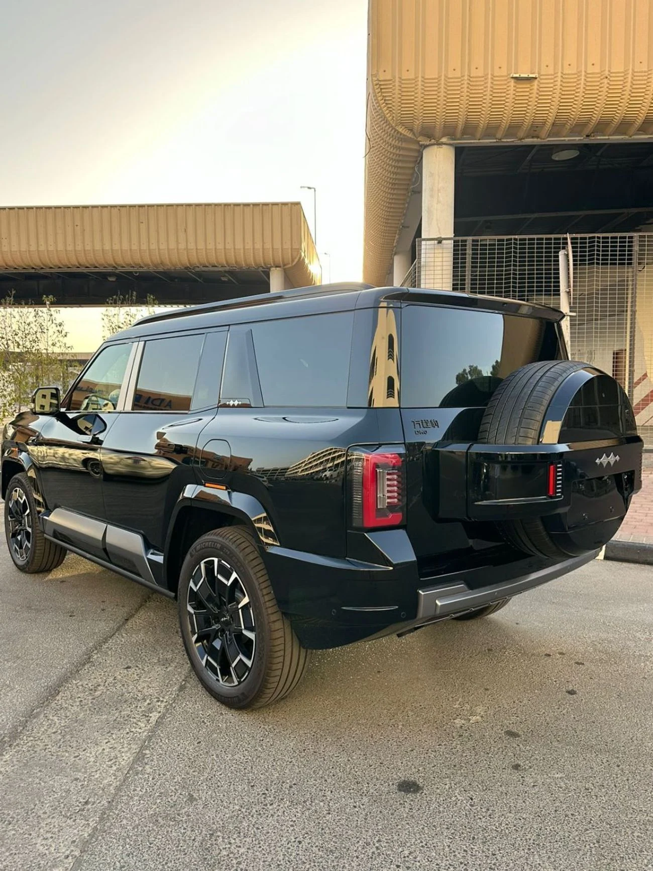 BYD Leopard 8 FLAGSHIP _2025_ 2.0L
