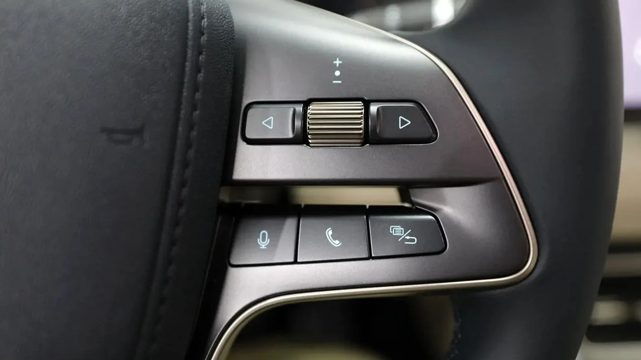 BYD Qin L DM-i _2025-HYBRID _ GREY