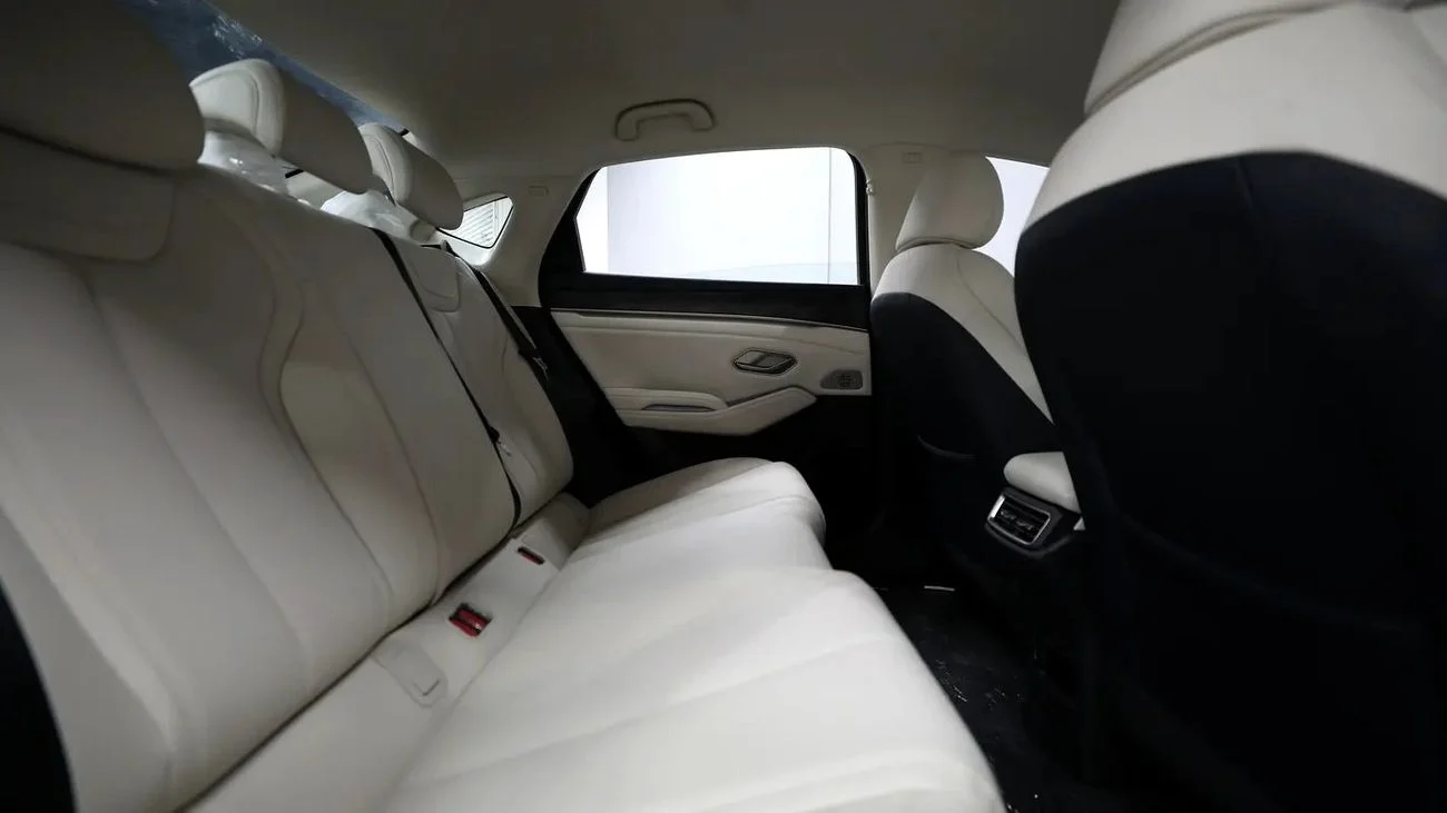 BYD Qin L DM-i _2025-HYBRID _ GREY