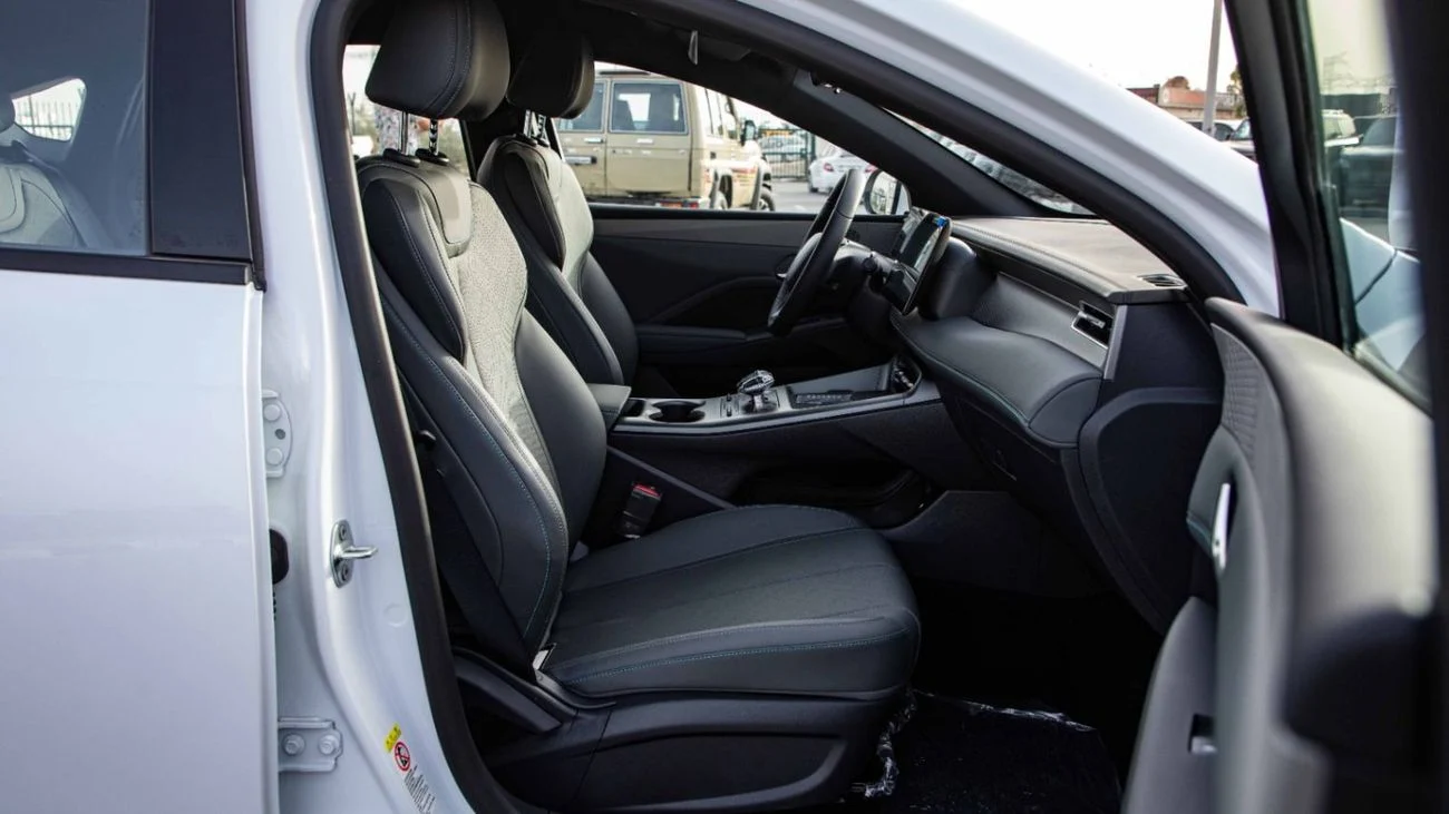 BYD QIN PLUS DM-i  LUXURY EDITION 2025