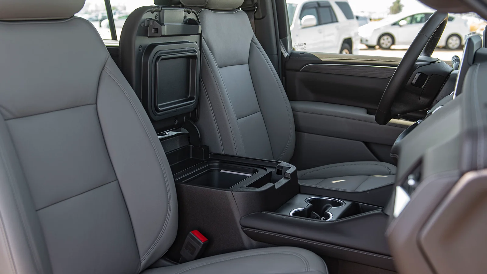 CHEVROLET TAHOE 5.3P AT MY2025 – BLACK