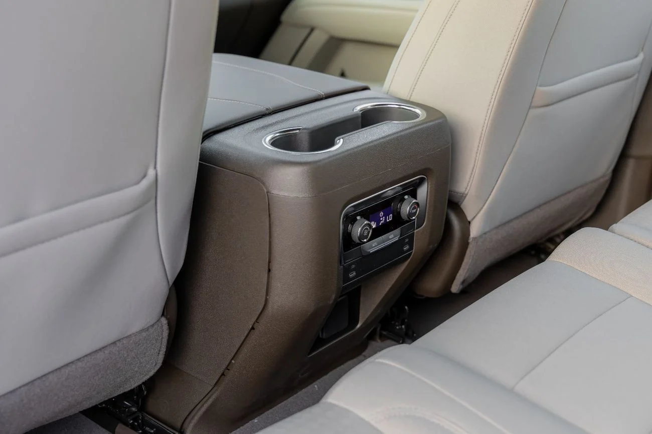 Chevrolet Tahoe PREMIER  2WD LS  V8 5.3L SUV RWD
