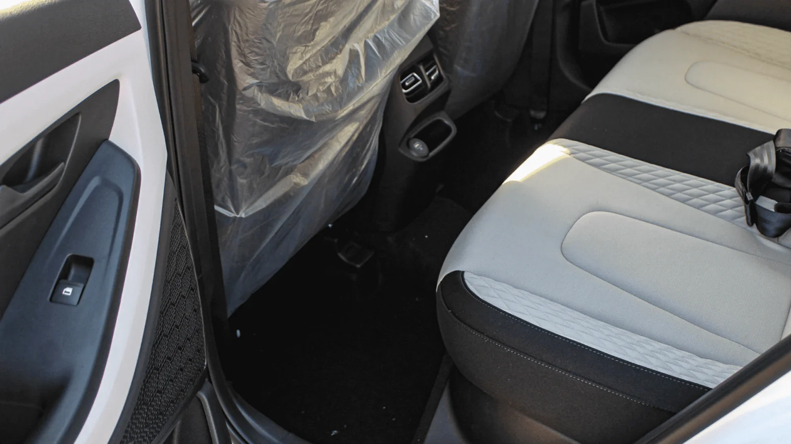 Hyundai Creta 1.5L PREMIER PLUS DT R17 ABS & AIRBAG