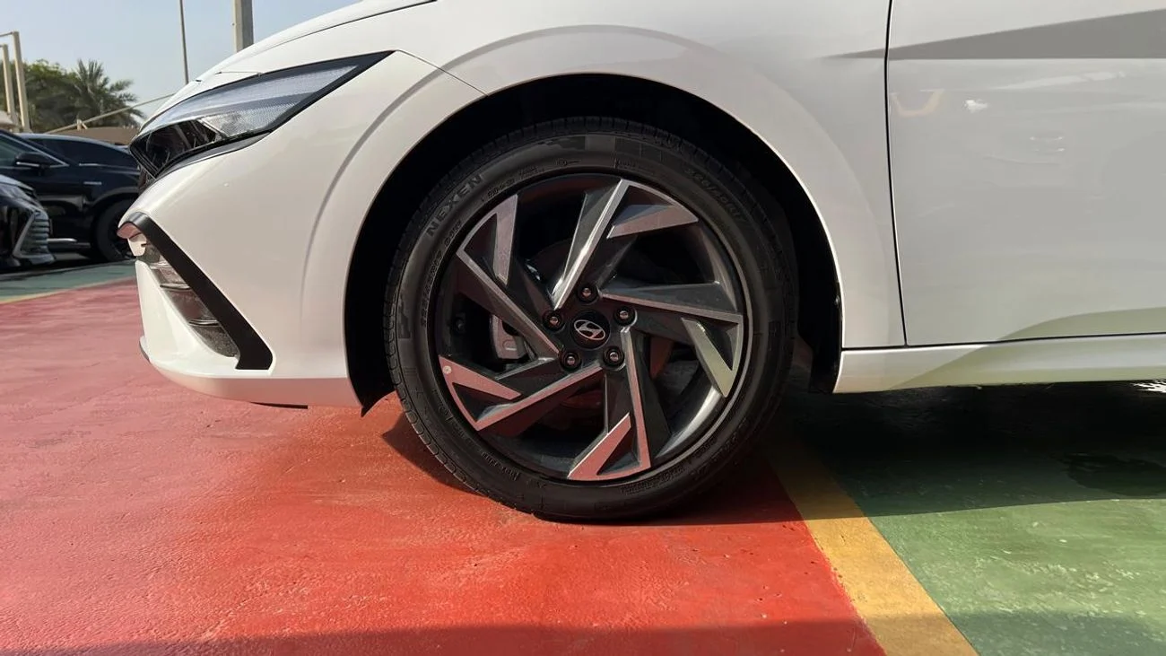 Hyundai Elantra 1.5L CVT GLX Elite Edition  2025