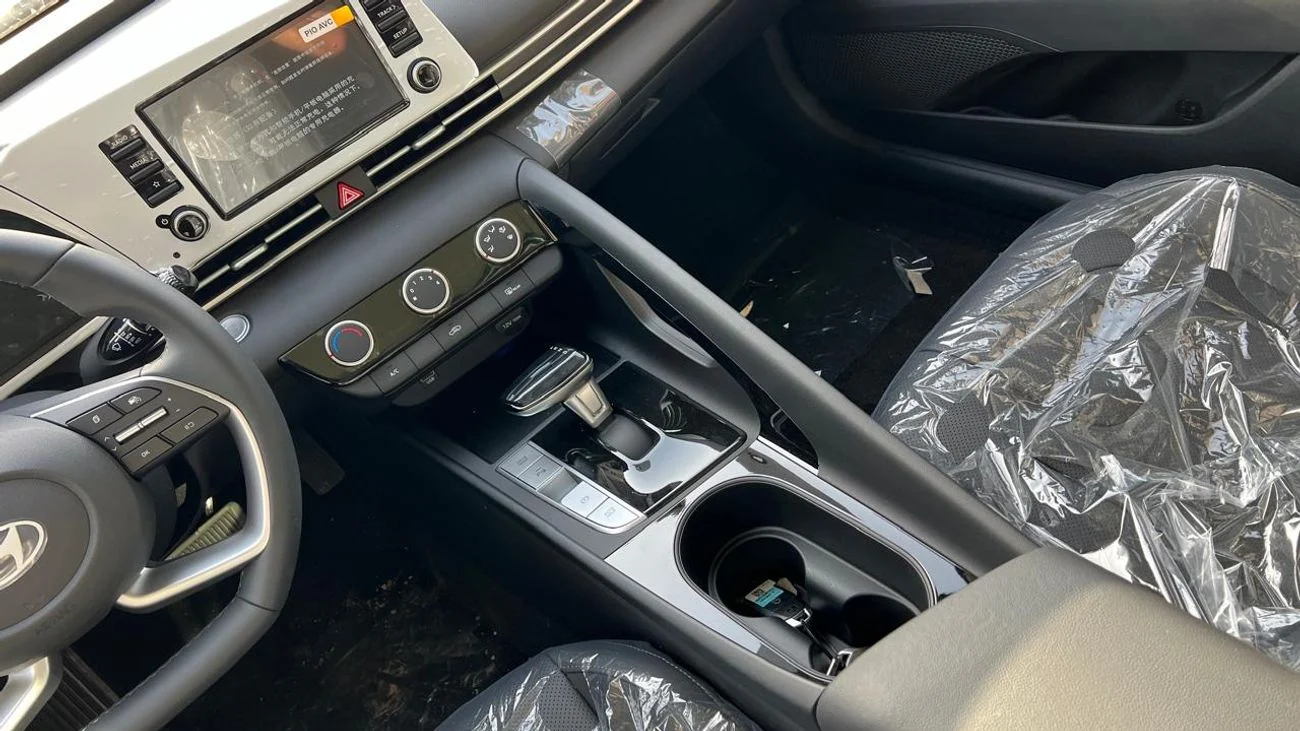 Hyundai Elantra 1.5L CVT GLX Elite Edition  2025