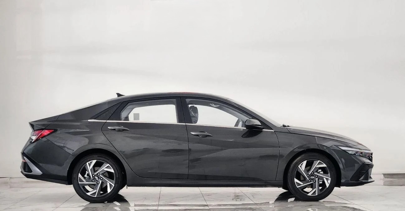 Hyundai Elantra 1.5l CVT _ gray