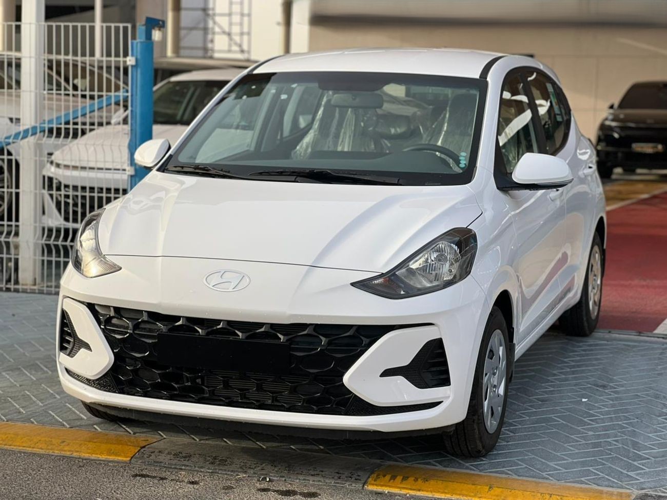Hyundai Grand i10-1.2L 2026 _ white