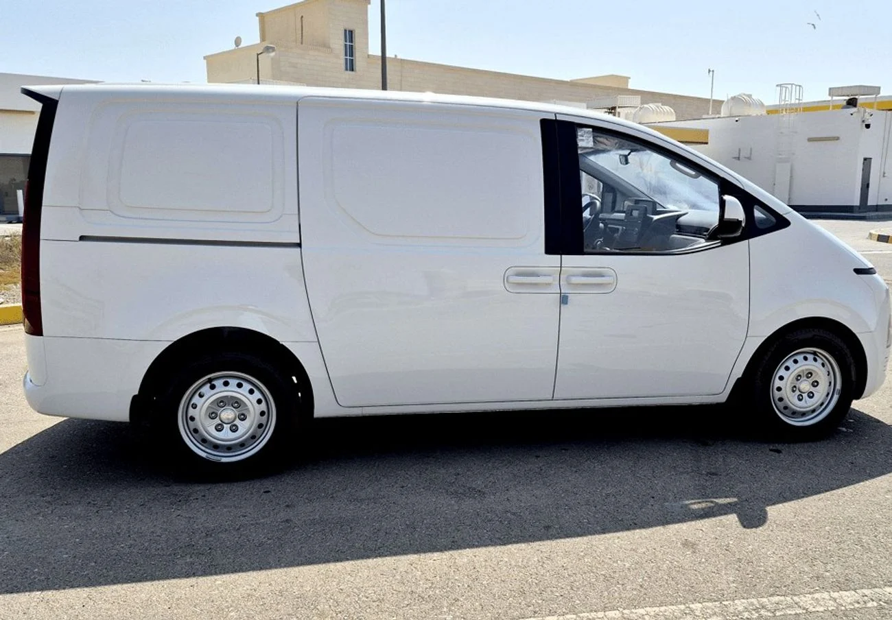 Hyundai Staria 2.2L (US4) 3 SEATER VAN AT 2026