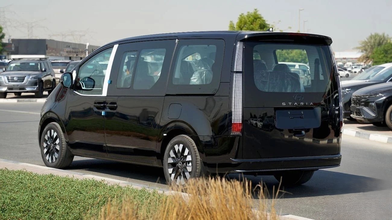 Hyundai Staria 3.5L Executive 9 Seater 2026 black
