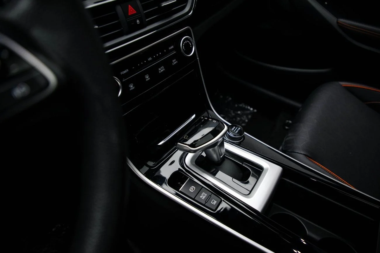 Kia Seltos Luxury 1.5L - White Inside Black 2026