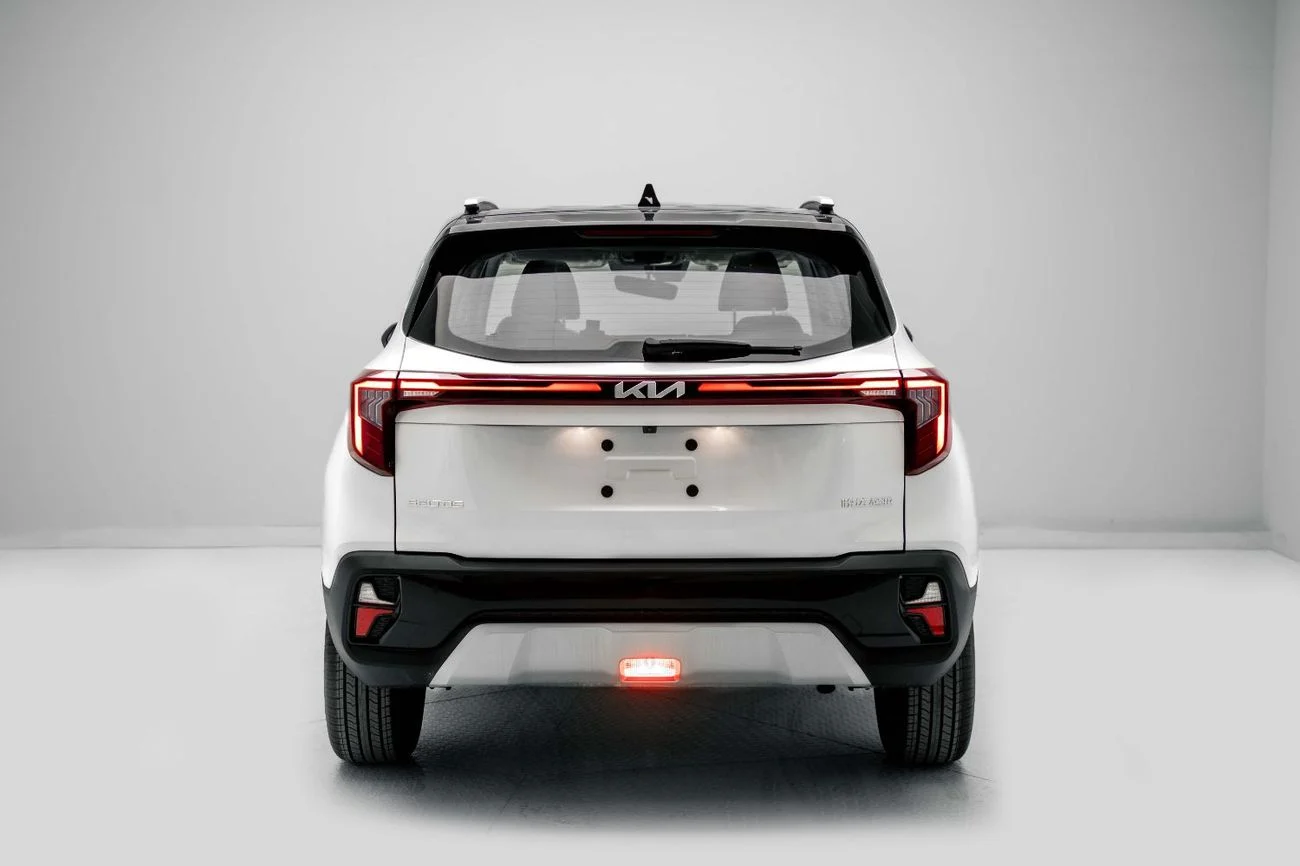 Kia Seltos Luxury 1.5L - White Inside Black 2026