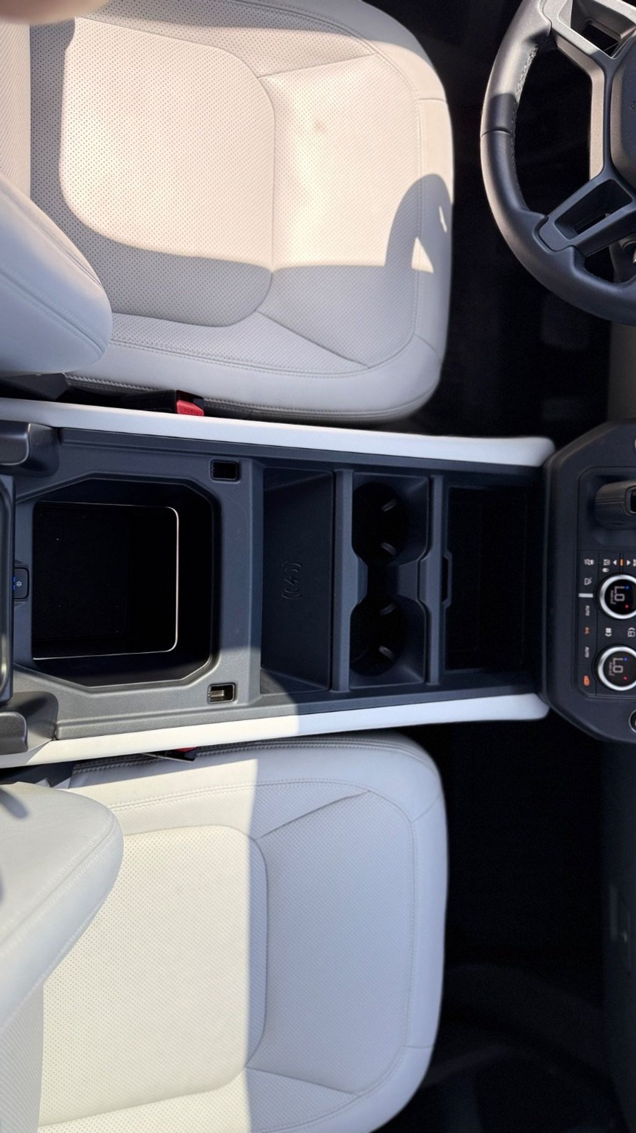 Land Rover Defender 110 X-DYNAMIC HSE P400 _2025