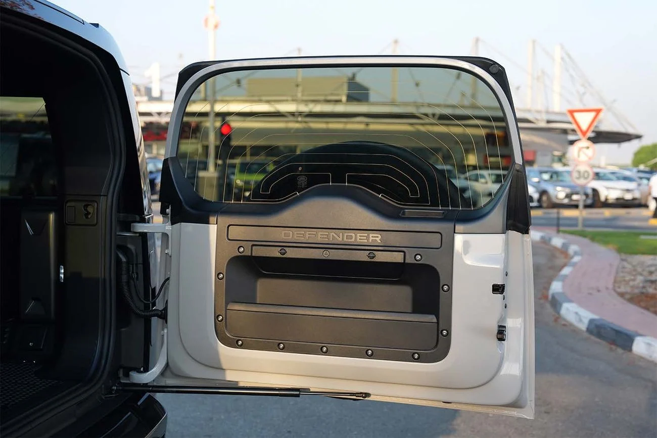 Land Rover Defender 110 X-DYNAMIC SE P400_2026 WHITE