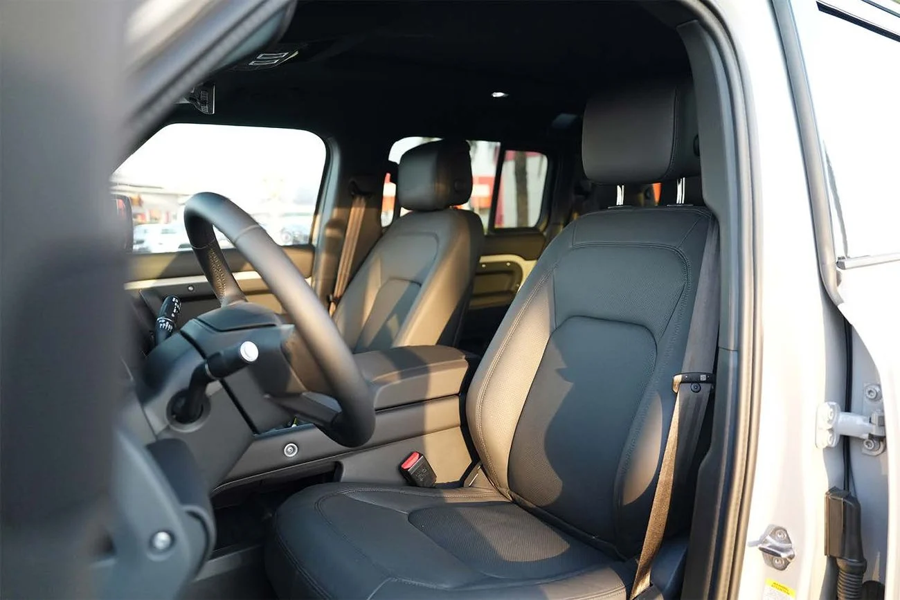 Land Rover Defender 110 X-DYNAMIC SE P400_2026 WHITE