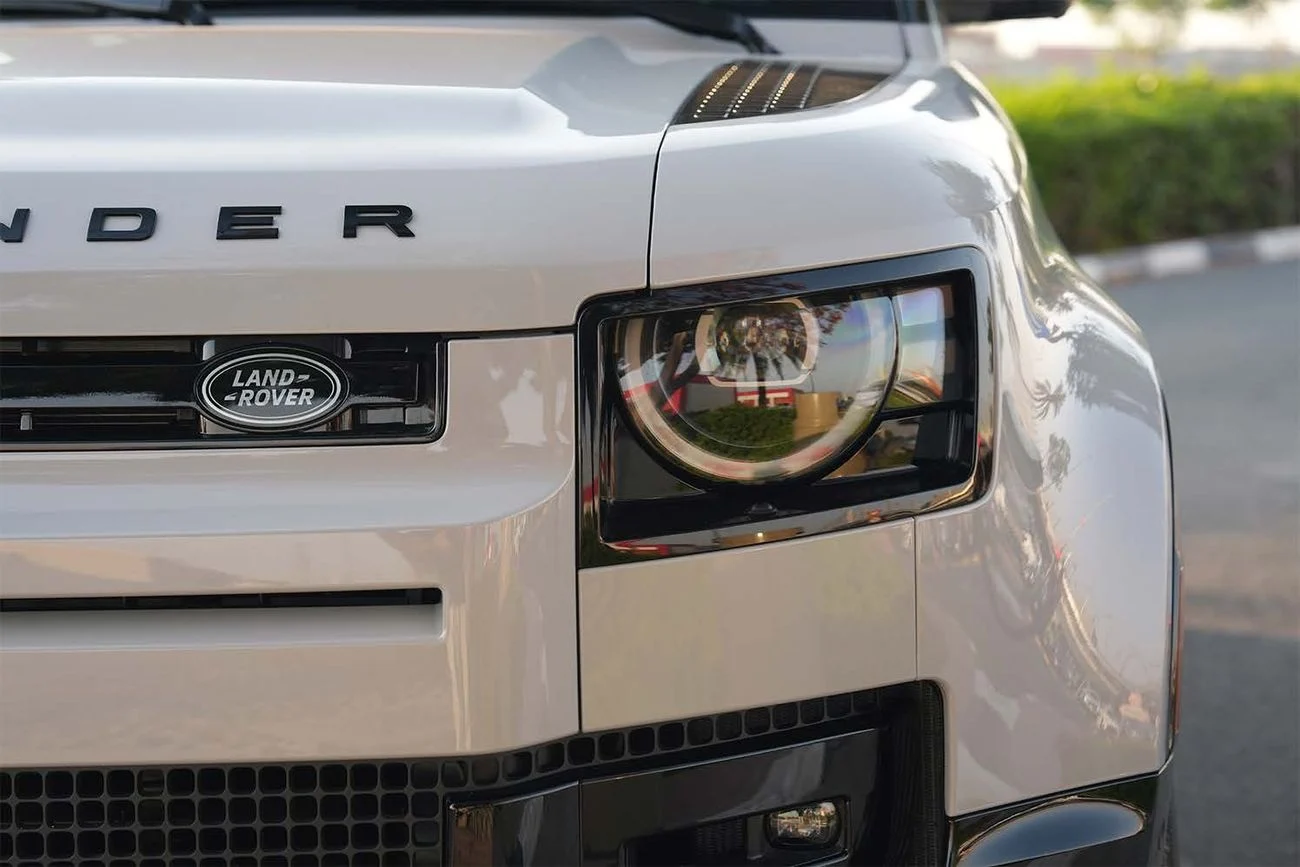 Land Rover Defender 110 X-DYNAMIC SE P400_2026 WHITE