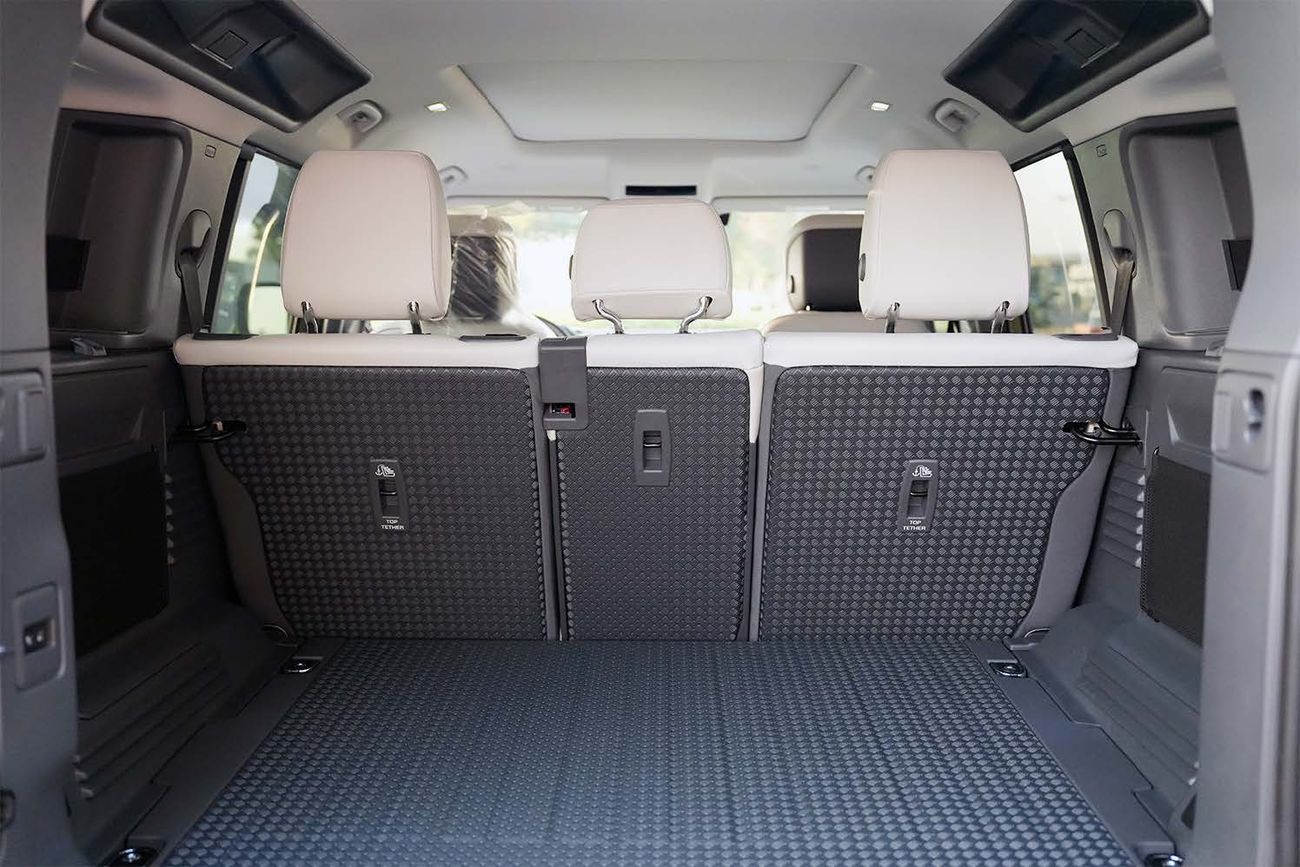 Land Rover Defender 110 X-DYNAMIC SE P400