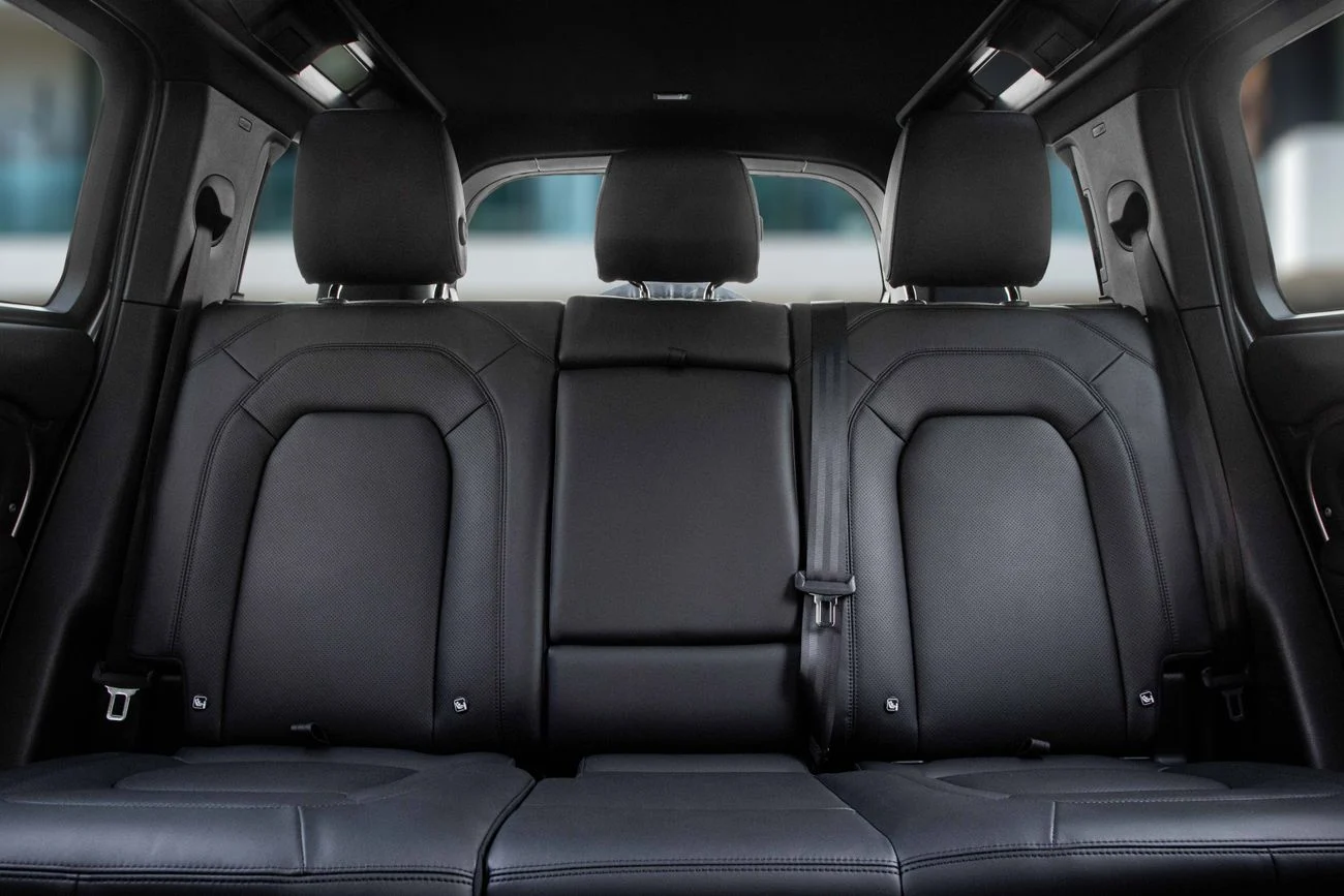 Land Rover Defender 2.0L _2025
