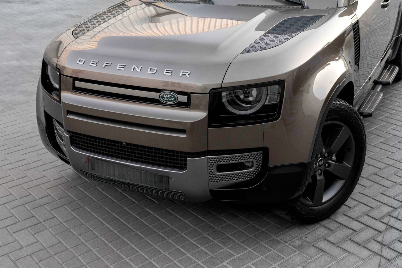 Land Rover Defender 2.0L _2025