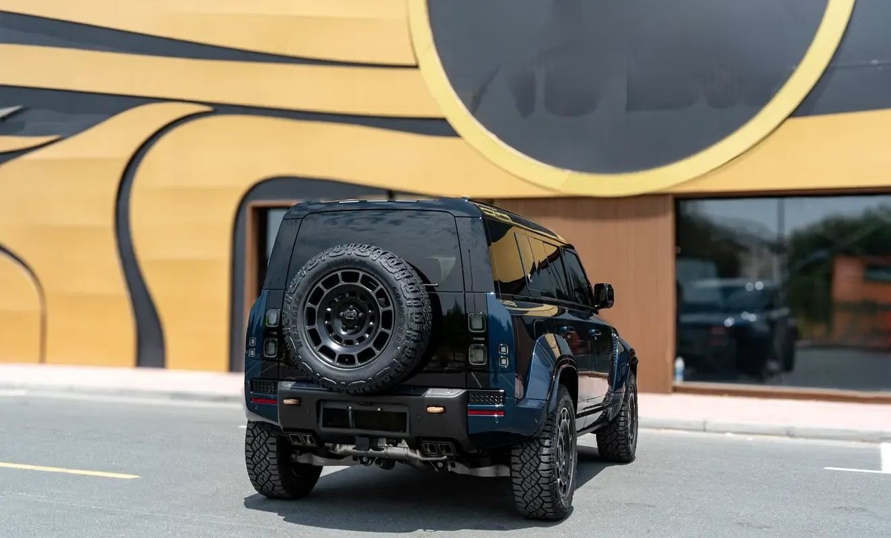 Land Rover Defender 2026