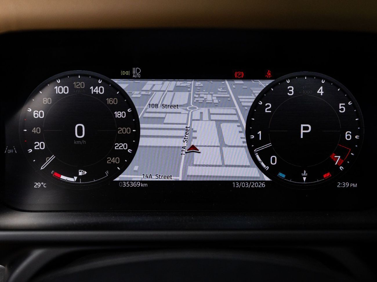 Land Rover Defender  5.0L _2025