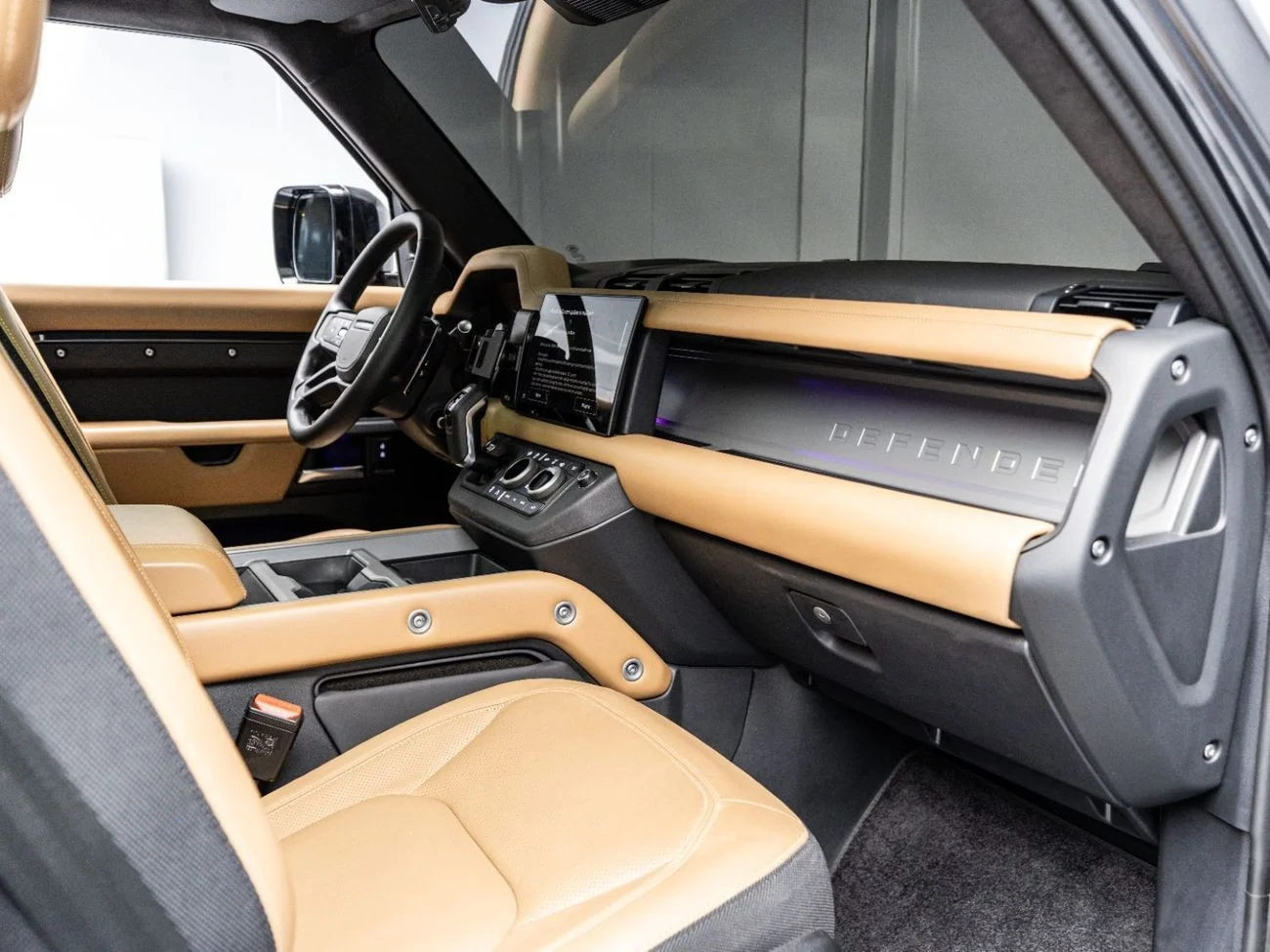 Land Rover Defender  5.0L _2025