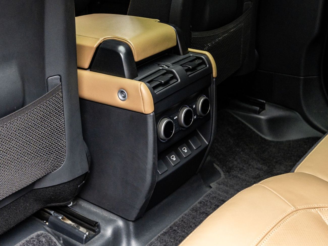 Land Rover Defender  5.0L _2025