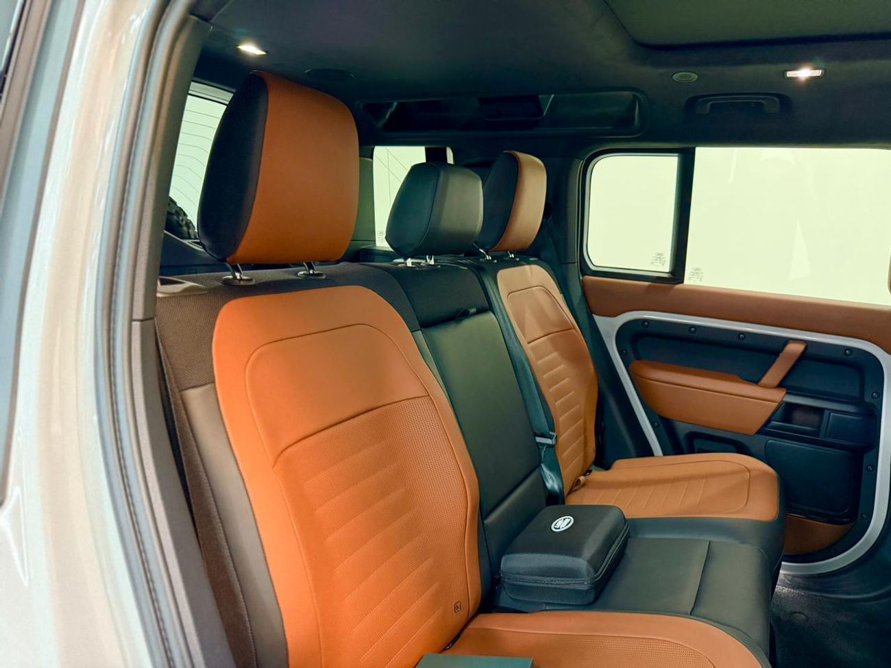 Land Rover Defender OCTA V8 2026