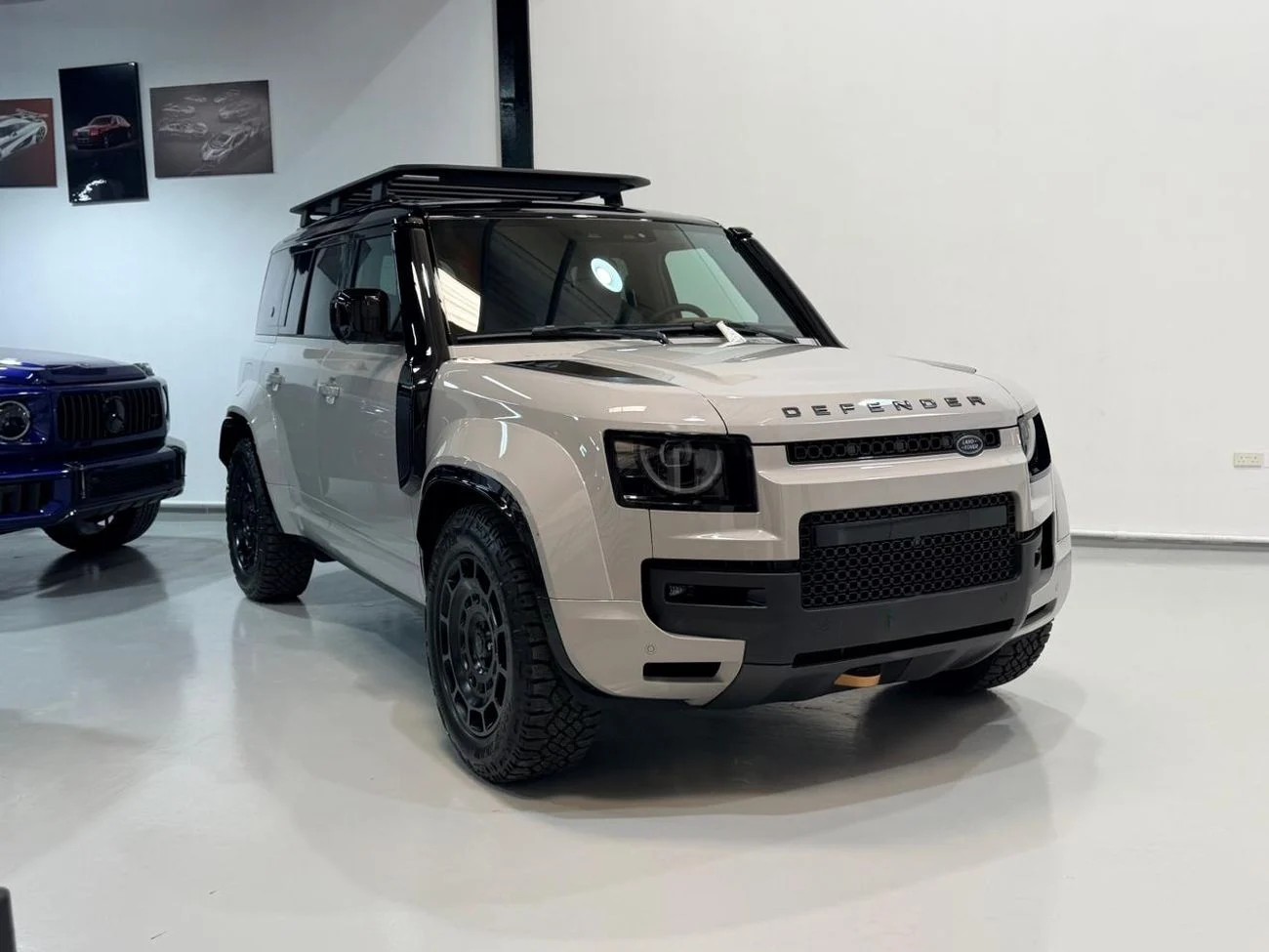 Land Rover Defender OCTA V8 2026