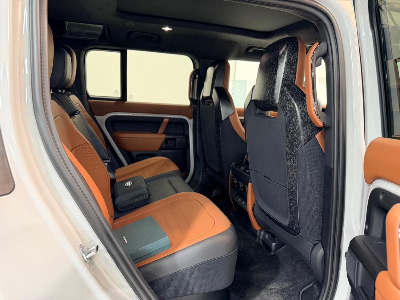 Land Rover Defender OCTA V8 2026