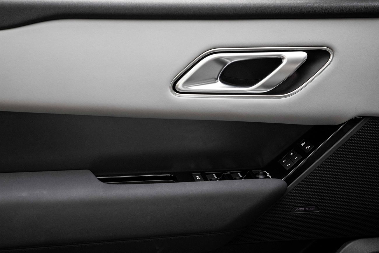 Land Rover Range Rover Velar  R-Dynamic SE _2025