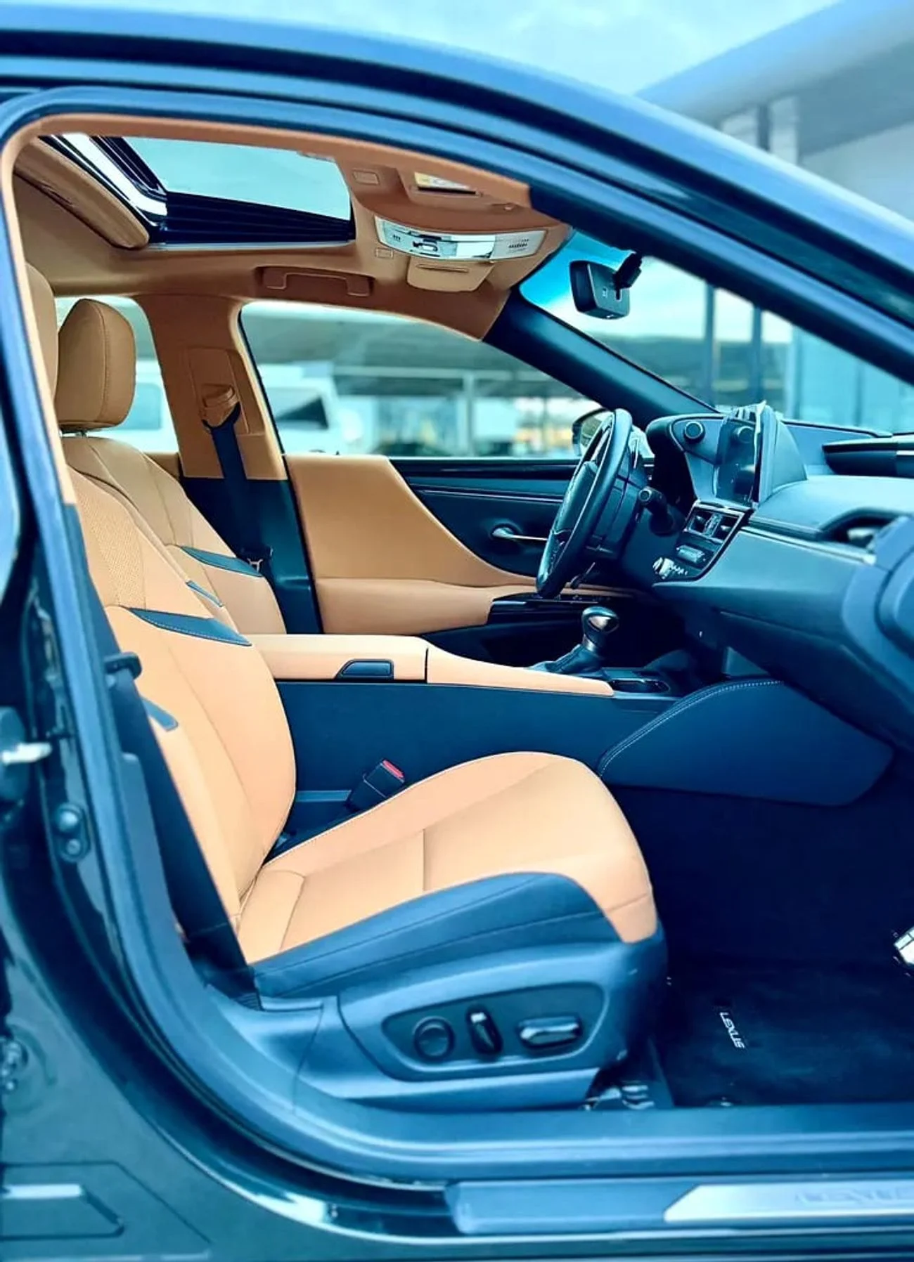 Lexus ES300h _2025