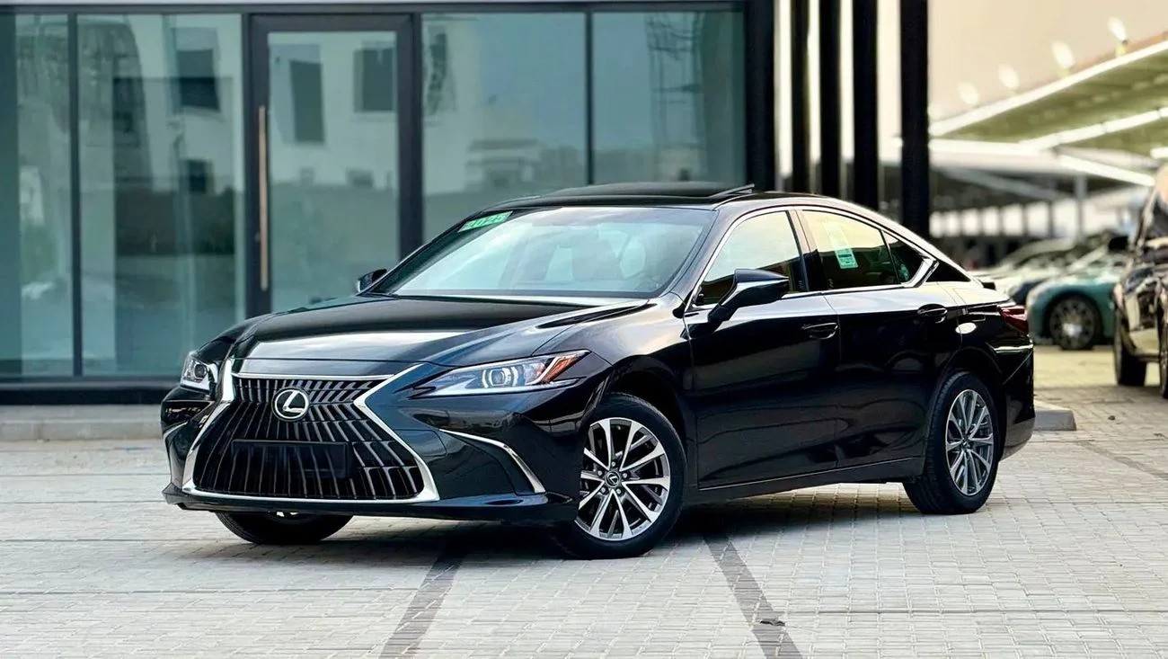 Lexus ES300h _2025