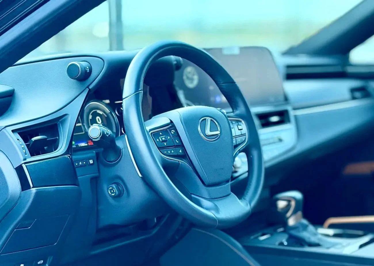 Lexus ES300h _2025