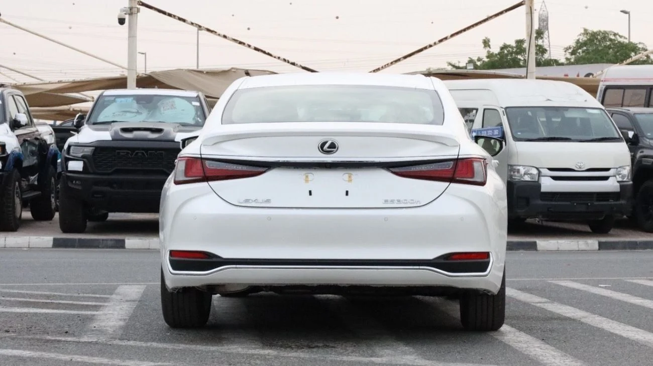 Lexus ES300h PLATINUM
