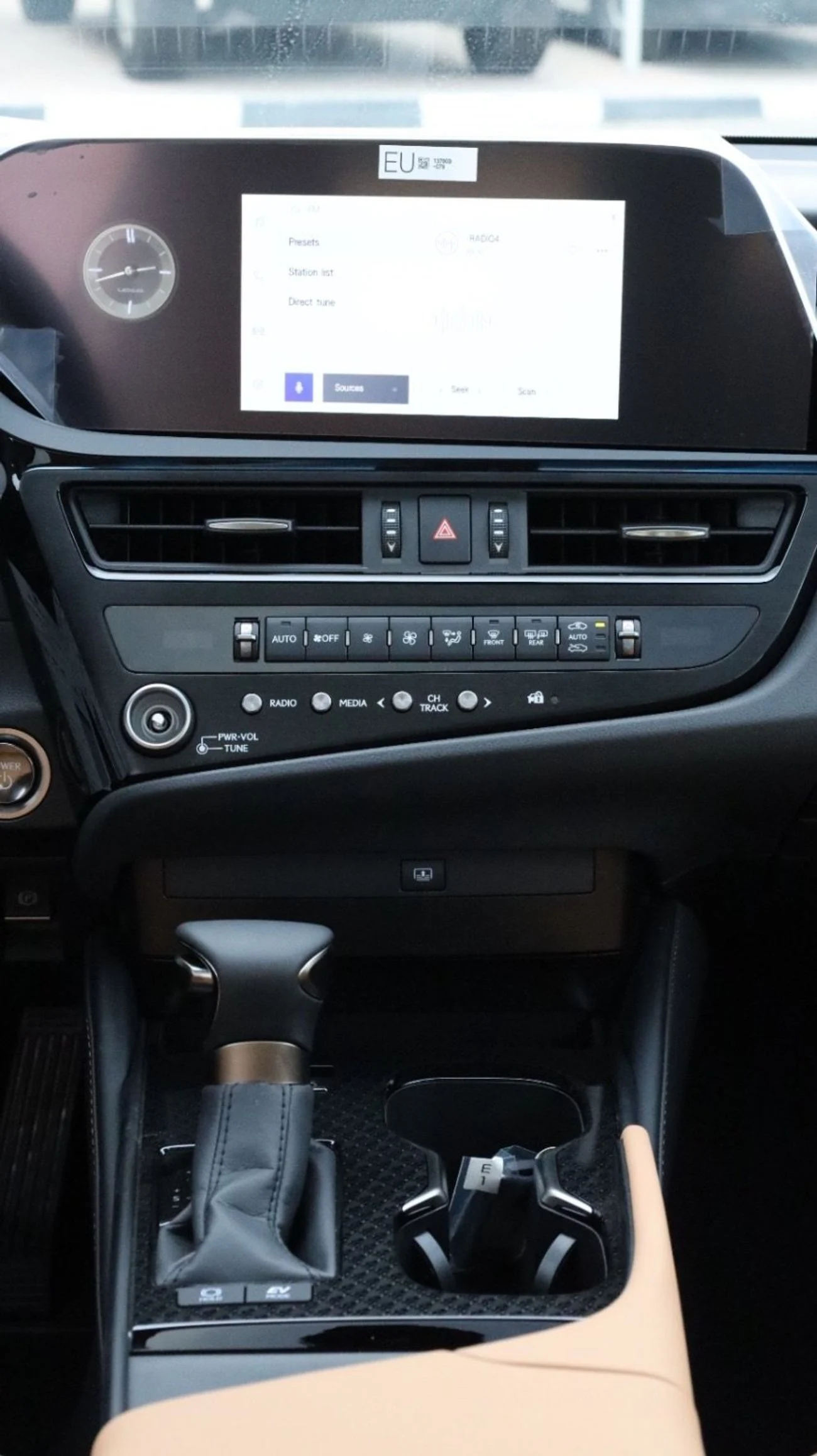 Lexus ES300h PLATINUM