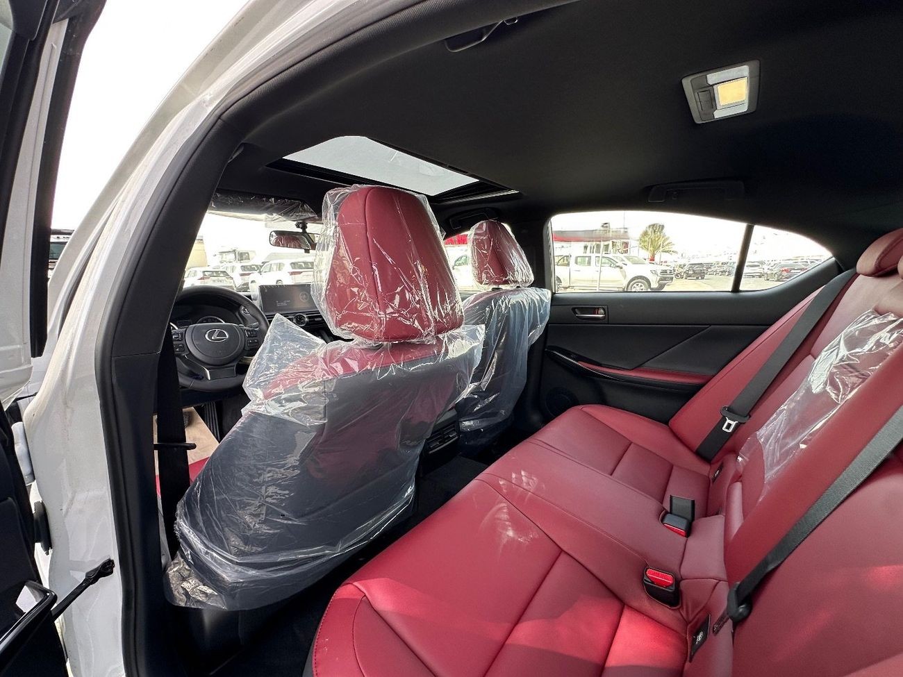 Lexus IS300c 2025