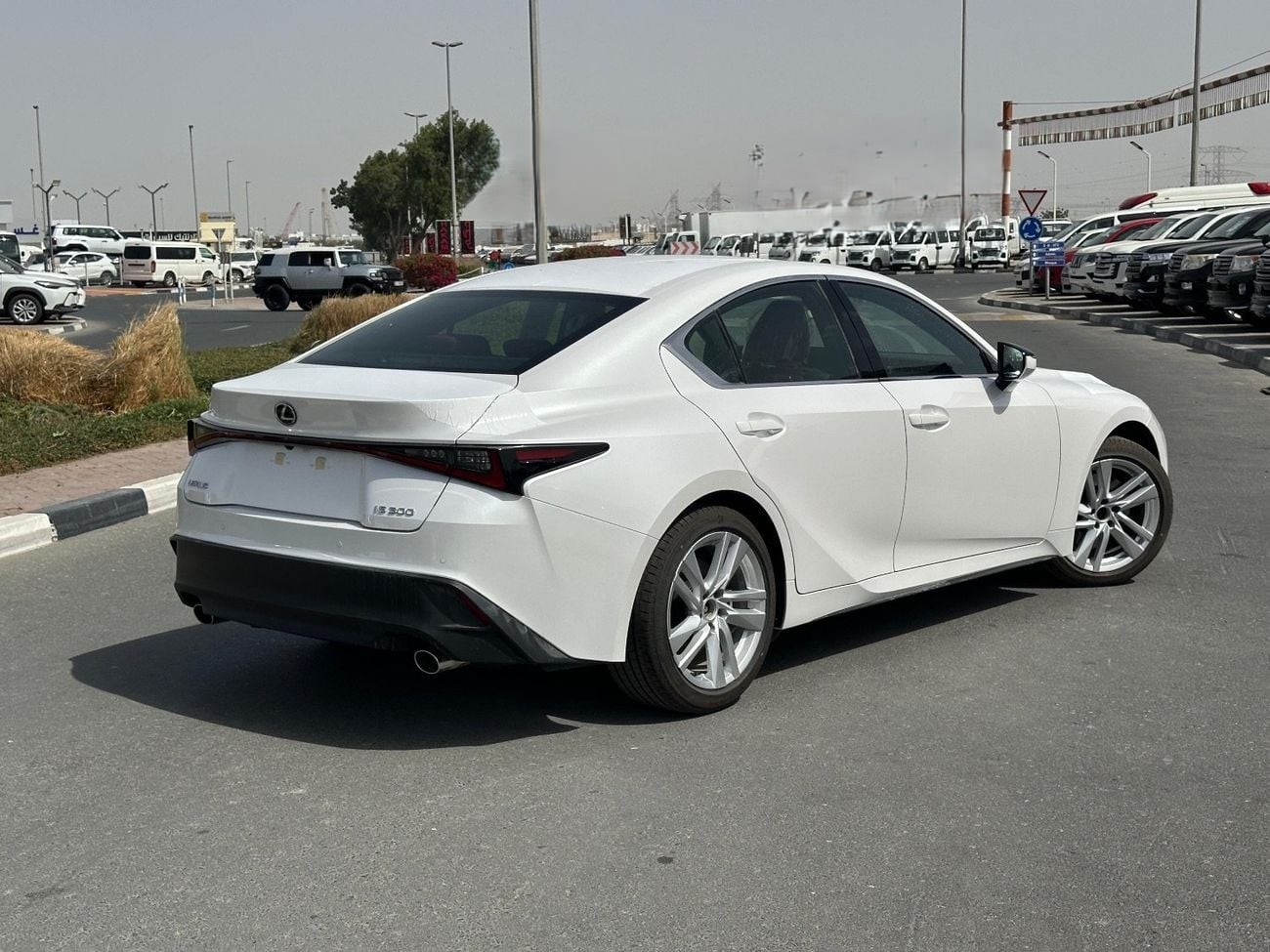 Lexus IS300c 2025